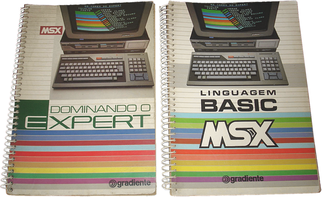 Foto com dois manuais do MSX Expert com encadernação espiral. O livro da esquerda se chama Dominando o Expert e o da direita se chama Linguagem BASIC MSX